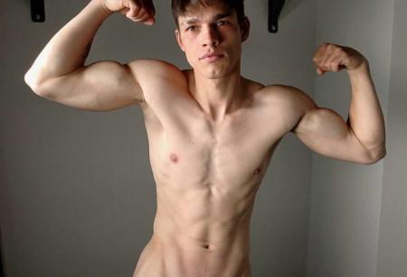 Daniel Donovan – Muscle Flex