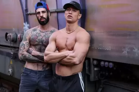 Loaded In A Train – Romeo Davis, Ruslan Angelo