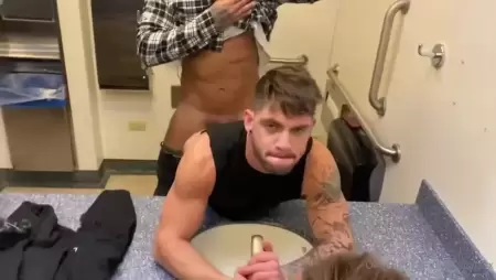 Jose Rondon fucks Scot stingley in a public bathroom