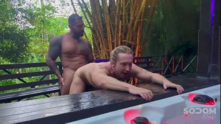 Viktor Rom & Aaron Machi at the jacuzzi